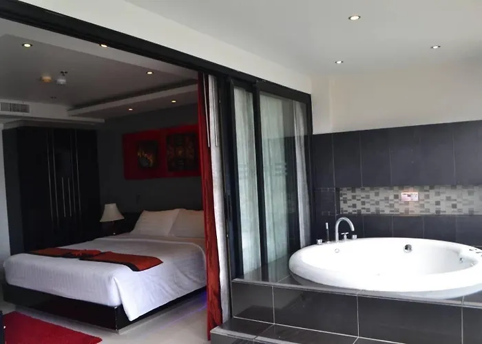 Absolute Bangla Suite 65 Sqm Balcony With Jacuzzi